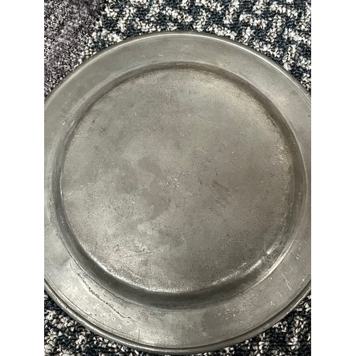 390 - 4 x c17th century X Pewter plates