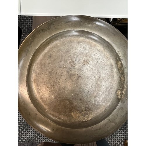 394 - c17th century X pewter plate