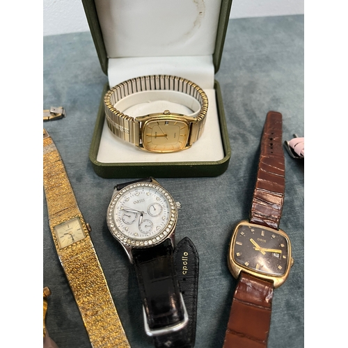 577 - Large selection of various watches including Oris, Coach, Acurist ect