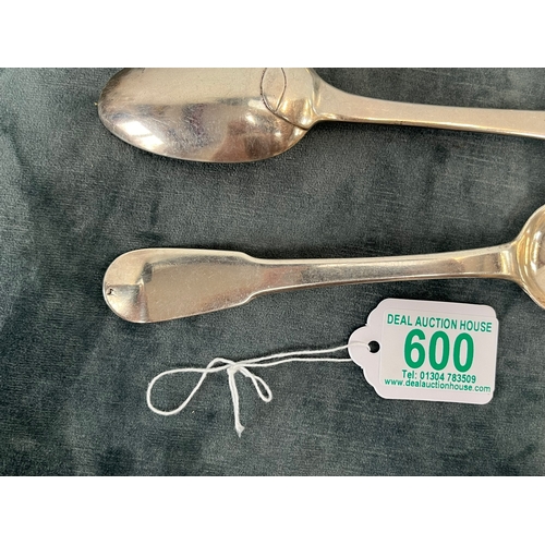 600 - 3x Georgian solid silver serving spoons - 217g