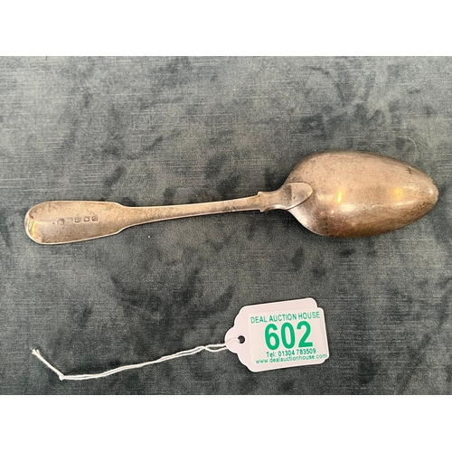 602 - Solid silver hallmarked serving spoon - 71g