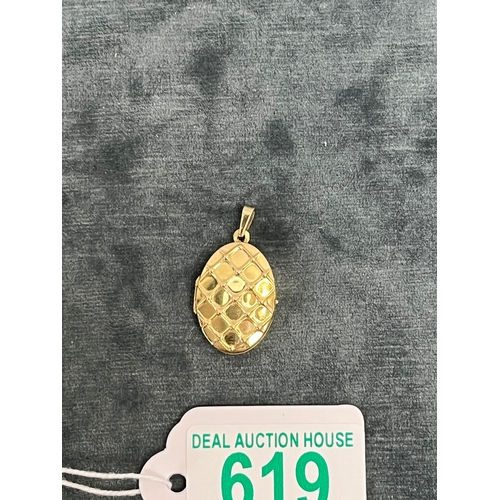 619 - 9ct gold necklace locket -2.7g