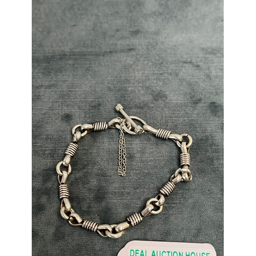 636 - 1 x Silver bracelet