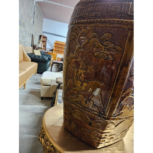 44 - Very large ceramic pot. Oriental - decorated with dragons and dogs.