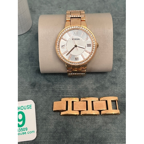 639 - Ladies Fossil fashion watch