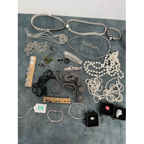 616 - Large bag of various costume jewelry