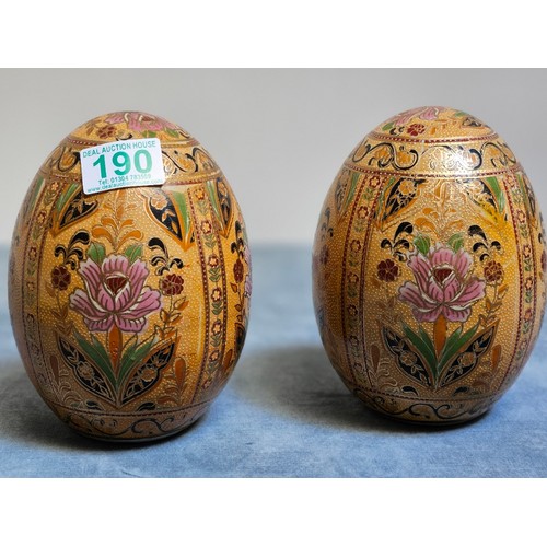 190 - Pair of oriental style egg 

17cm high x 13cm wide