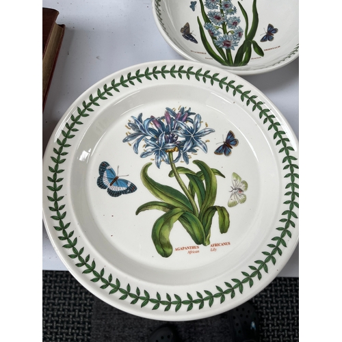 208 - Large collection of portmeirion Botanic Garden plates and bowls 

4 x Small bowls
1 x Toast rack
4 x... 