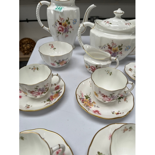 245 - Royal Crown Derby Posies -

1 x teapot
1 x coffee pot
1 x sugar bowl
1 x cream jug
6 x coffee cans +... 