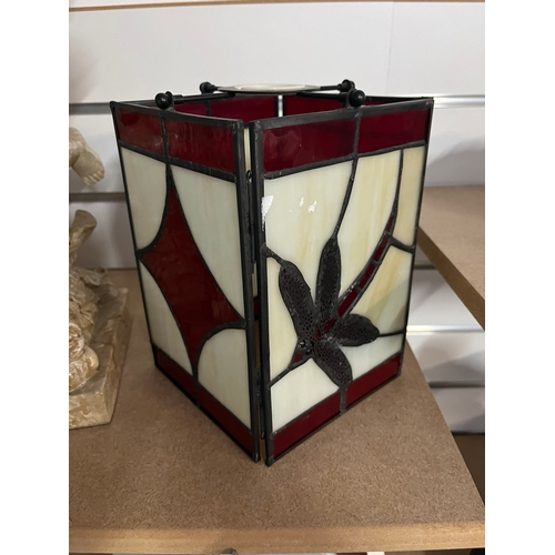 191 - Tiffany style lamp shade