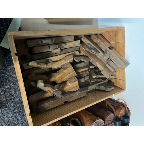 206 - Approximately 19 French wood molding planes