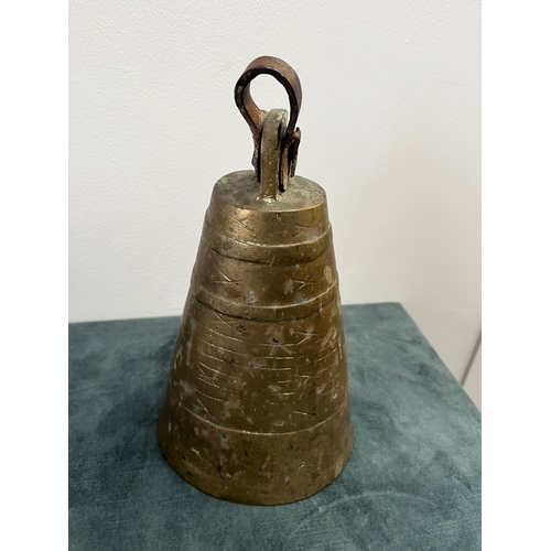 213 - Large antique bronze double temple bell. Decorated with 6 point star