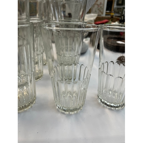 240 - 12 x King George pint glasses