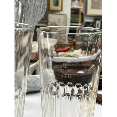 240 - 12 x King George pint glasses