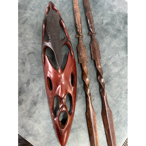 253 - 2 x wooden tribal spears and wooden carved mask