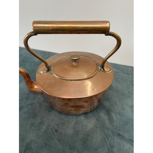 276 - Antique copper kettle with dovetail joints