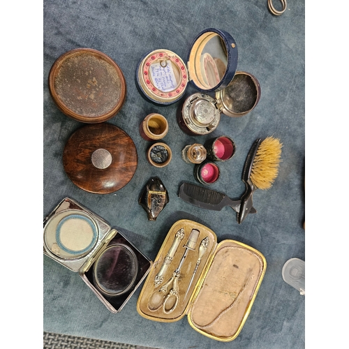 395 - Various compacts, snuff boxes, brush + darning block