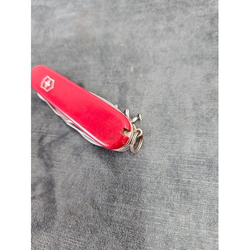 454 - Victorinox Swiss army pocket knife