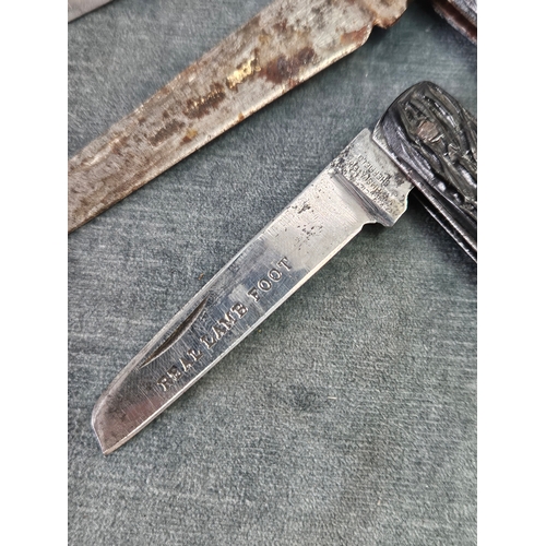 455 - 3 x Sheffield pocket knives - Lamb Foot - H. M. Slater + J Howarth