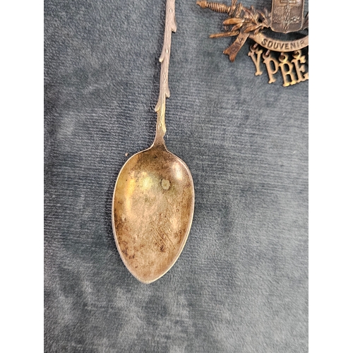 517 - Commemorative Ypres souvenir brooch and spoon