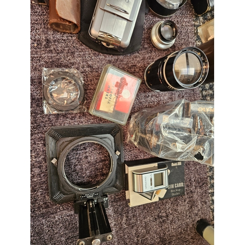 458 - Large selection of miscellaneous camera equipment