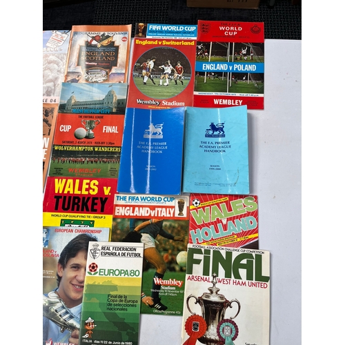 473 - Selection of various vintage and modern football programs 

England