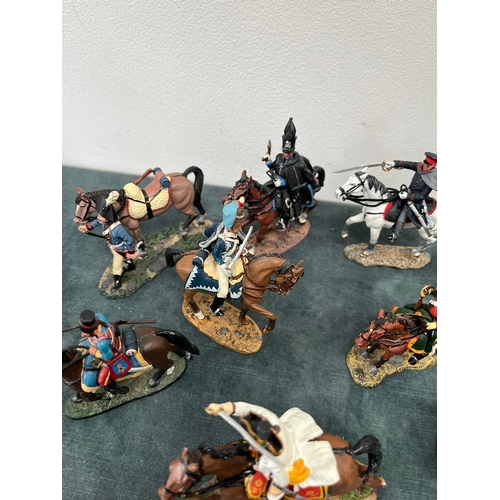 250 - Collection of Del Prado lead painted soldiers/ horsemen