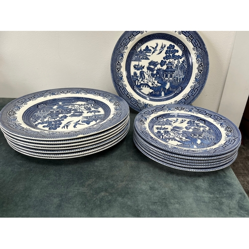 256 - Churchill blue and white plates