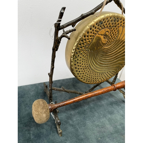 287 - Antique brass gong decorated with shell pattern