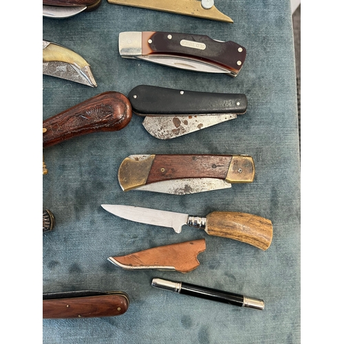 294 - Group of various vintage pocket/ pen knives