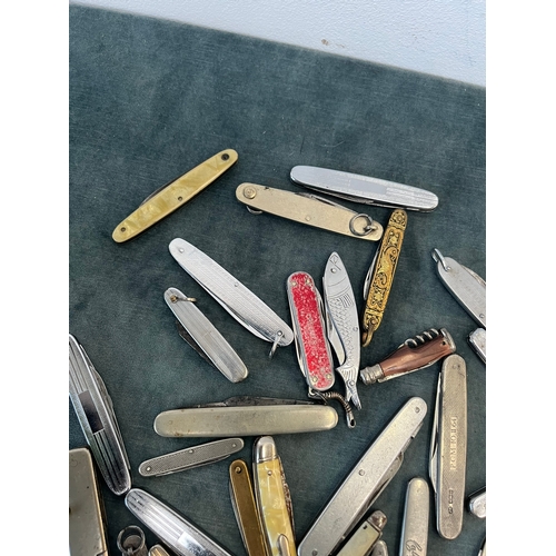 295 - Group of various vintage pocket/ pen knives