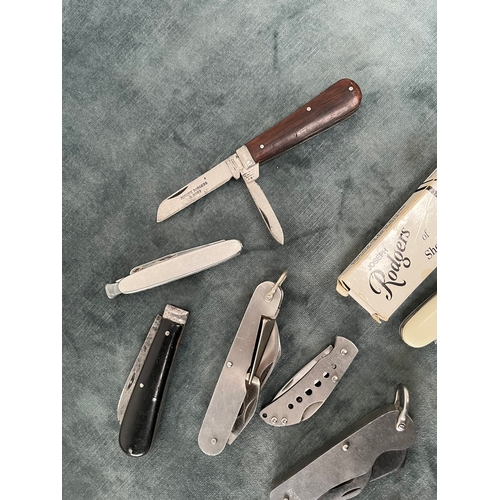 299 - Lot of Joseph Rodgers Sheffield pocket knives