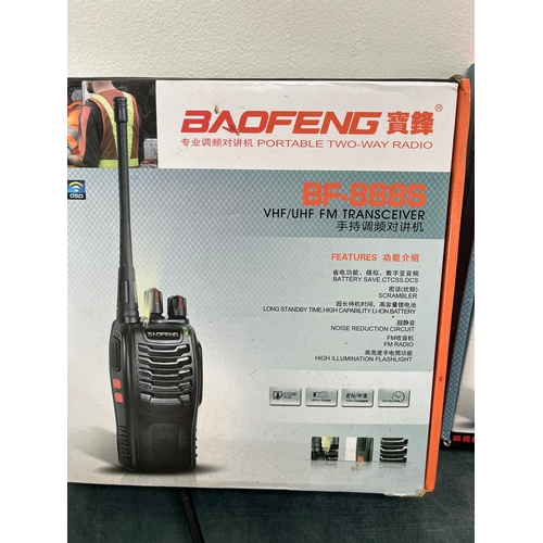 326 - Baofeng two way radios working  x6