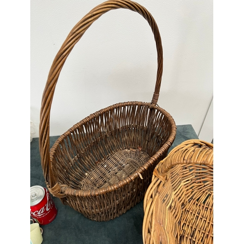 344 - 2 x wicker baskets