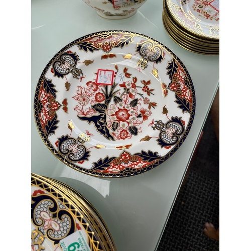 349 - Selection of Royal crown Derby Japan porcelain - new never been used
1 x Jug
8 x Plates - 16cm
8 x P... 