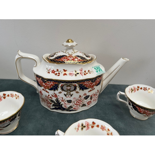 350 - Selection of Royal crown Derby Japan porcelain - new never been used
Large teapot 
8 x Tea cups