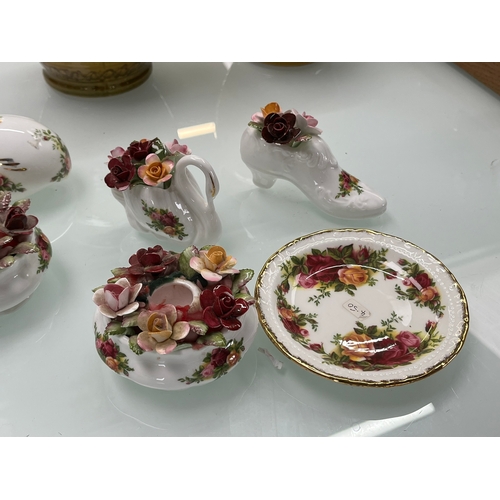 353 - Royal Albert Old Country Roses ornaments and candle holders