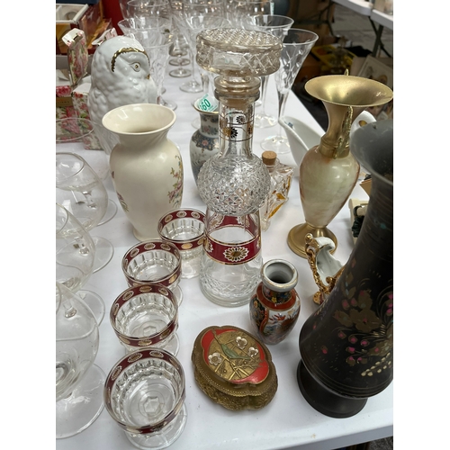 360 - Large assortment of various ornaments/ glass items