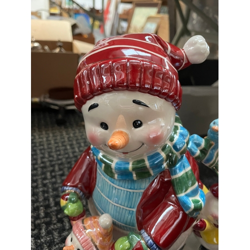 369 - Large Waterford Holiday Heirlooms musical snowman biscuit barrel