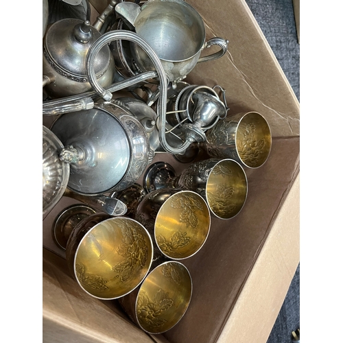 372 - Box of various silverplated items