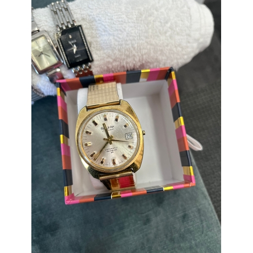 534 - 9 x Ladies watches for spares and one men's watch