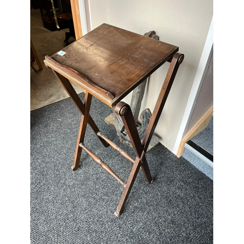 38 - Folio/ book stand