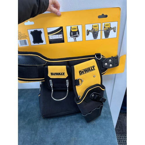 410 - New unused DeWALT tool work nail belt