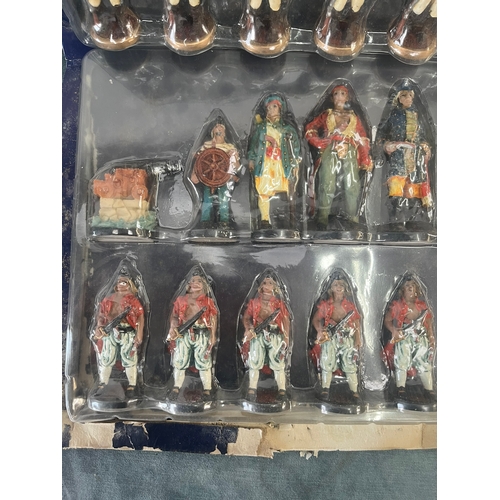 413 - Vintage resin chess pieces - soldiers