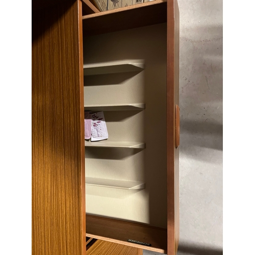 52 - Schreiber retro cabinet