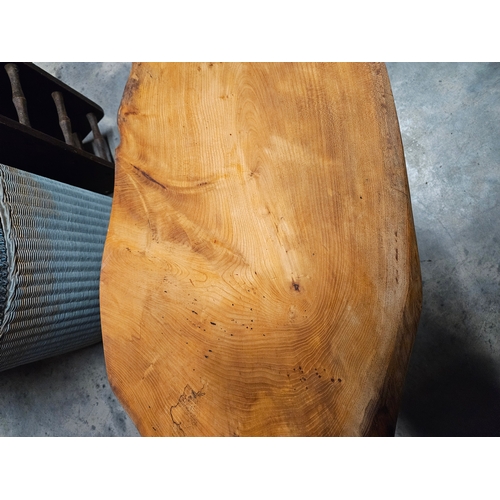 19 - Coffee table - Live edge organic