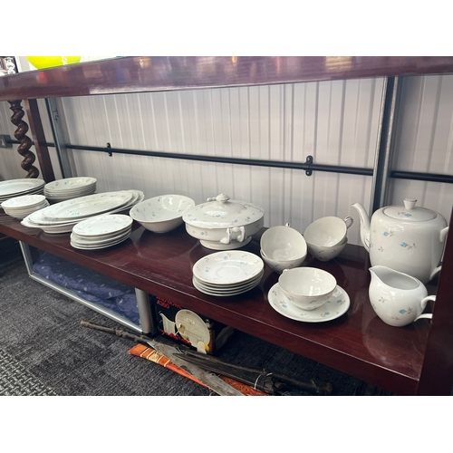 218 - Large amount of Seyei dinner ware and tea set