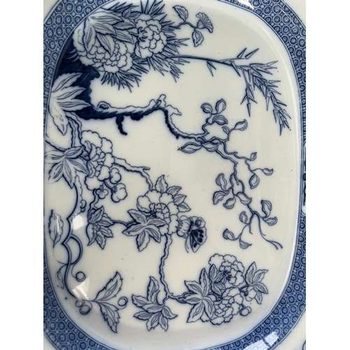 307 - 2 x Large Victorian blue and white meat platters - Copeland