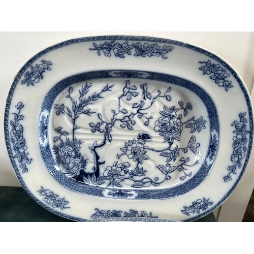 307 - 2 x Large Victorian blue and white meat platters - Copeland