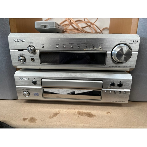 266 - Denon Stereo Receiver DRA-F101, Compact Disc Player DCD-F101 + 2 x Denon speakers